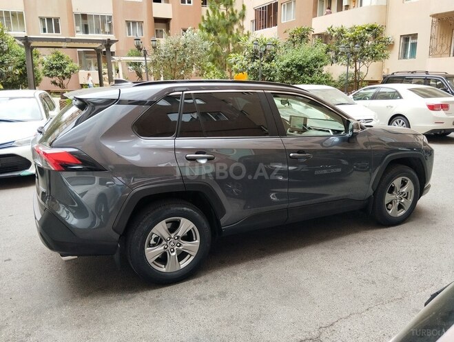 Toyota RAV4-3