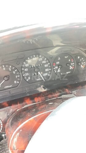 GAZ 3110 2002, 220,753 km - 2.4 l - Ucar