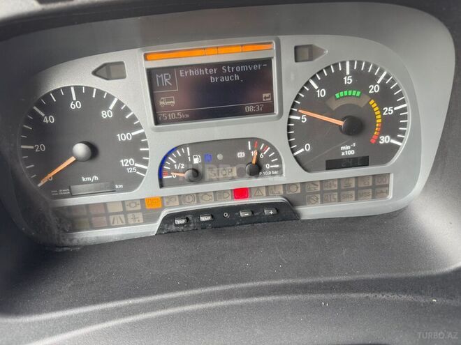 Mercedes Atego 818 2010, 569,000 km - 4.3 л - Bakı