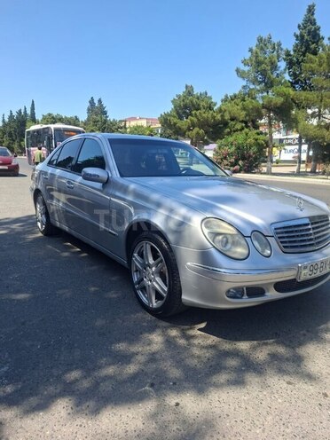 Mercedes E 240 2002, 329,000 km - 2.6 l - Sumqayıt