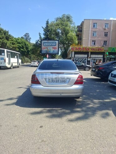 Mercedes E 240 2002, 329,000 km - 2.6 l - Sumqayıt