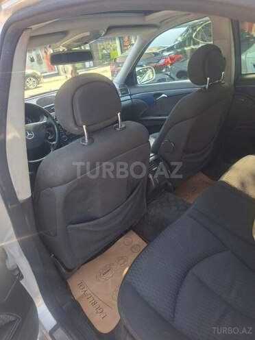 Mercedes E 240 2002, 329,000 km - 2.6 l - Sumqayıt