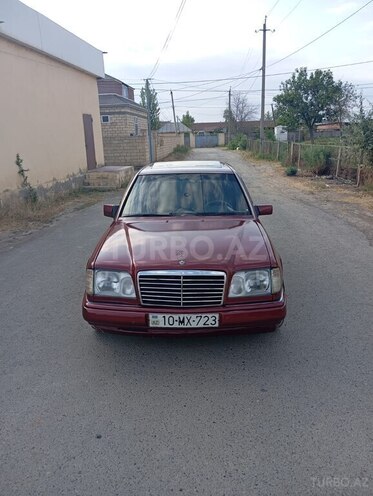 Mercedes E 220 1992, 330,000 km - 2.2 l - Saatlı