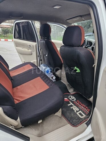 Toyota Fortuner-8