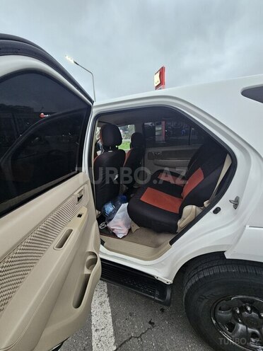 Toyota Fortuner-10