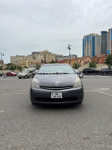 Toyota Prius-1