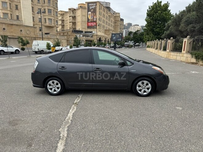 Toyota Prius-7