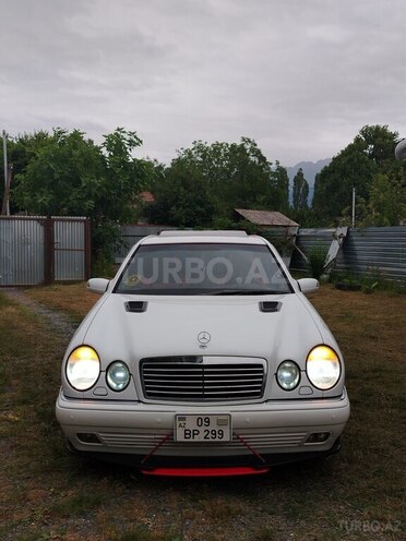 Mercedes E 240 1999, 331,000 km - 2.4 l - Oğuz