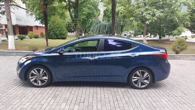 Hyundai Elantra 2015, 132,600 km - 1.8 л - Şəki