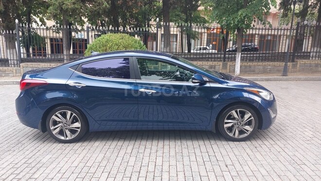 Hyundai Elantra 2015, 132,600 km - 1.8 л - Şəki
