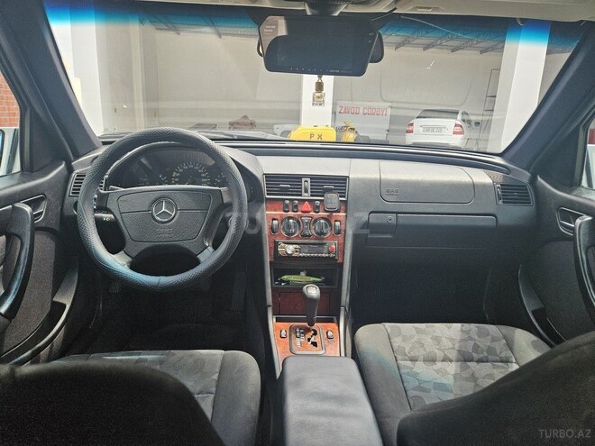 Mercedes C 180 1999, 389,985 km - 1.8 l - Tovuz