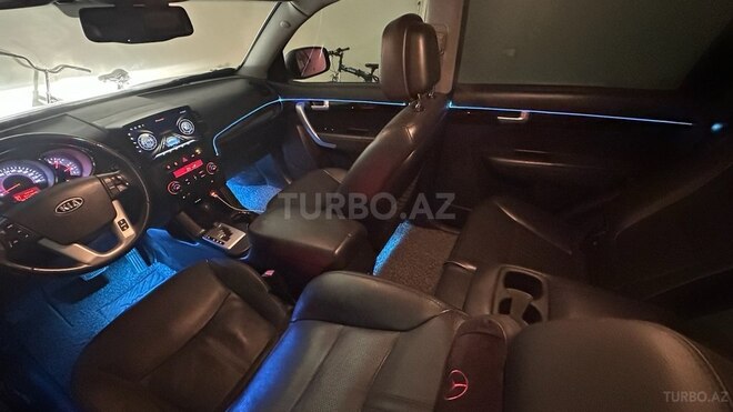 Kia Sorento-13