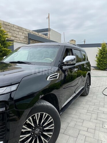 Nissan Patrol 2013, 228,496 km - 5.6 l - Bakı