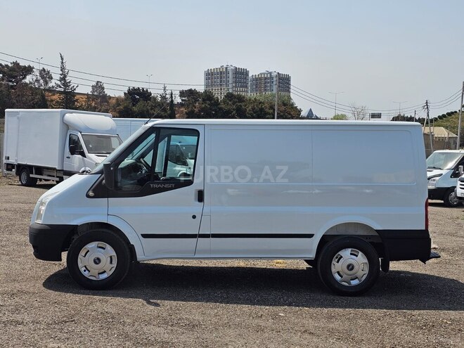 Ford Transit-4