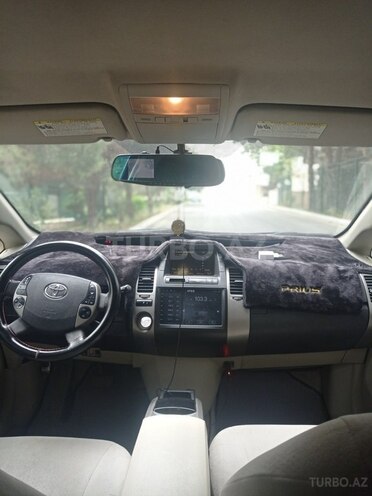 Toyota Prius-3