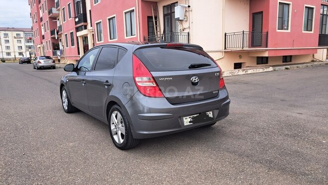 Hyundai i30 2009, 225,000 km - 1.6 l - Quba