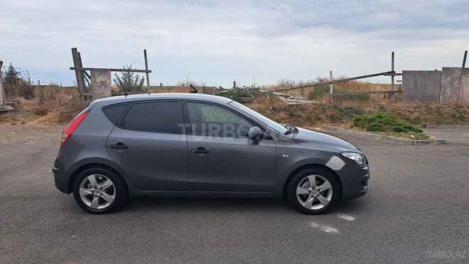 Hyundai i30 2009, 225,000 km - 1.6 l - Quba