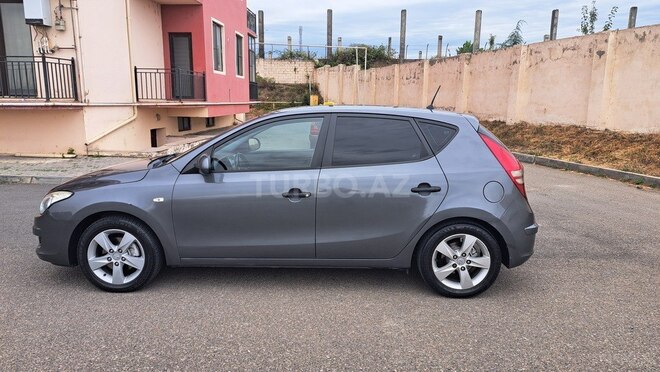 Hyundai i30 2009, 225,000 km - 1.6 l - Quba