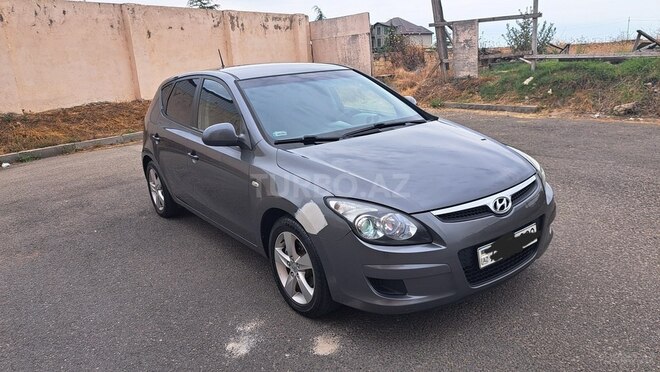 Hyundai i30 2009, 225,000 km - 1.6 l - Quba