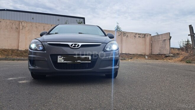 Hyundai i30 2009, 225,000 km - 1.6 l - Quba