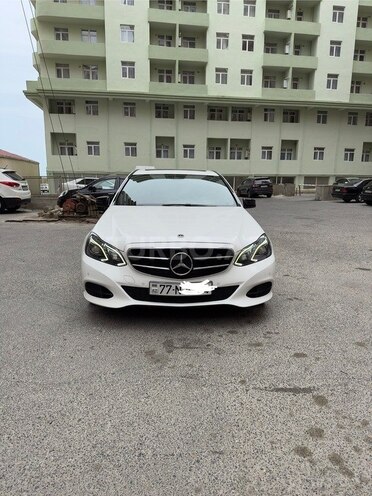 Mercedes E 220 d-1