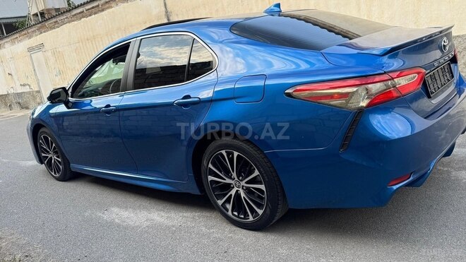 Toyota Camry-10