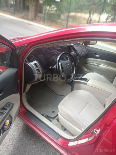 Toyota Prius-12