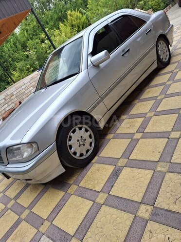 Mercedes C 180 1995, 415,000 km - 1.8 l - Ağcabədi