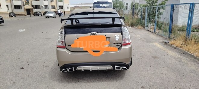 Toyota Prius-2