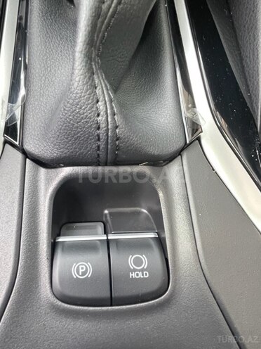 Toyota Corolla 2024, 1,400 km - 1.8 l - Bakı