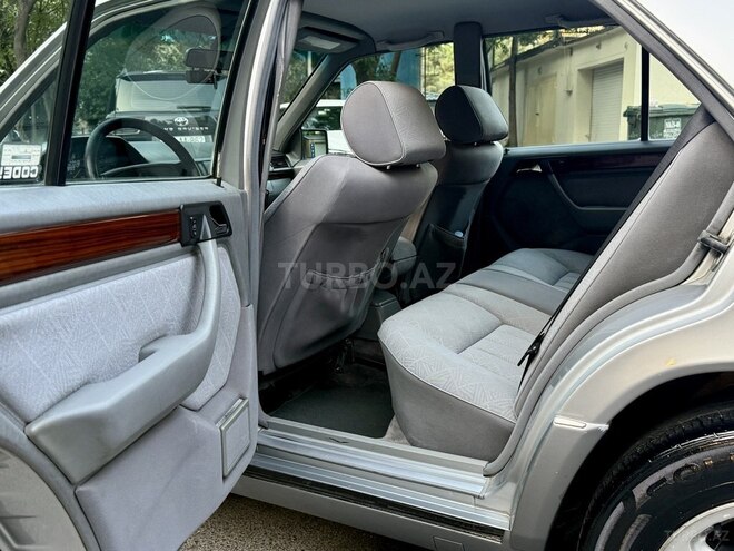 Mercedes E 200 1995, 308,000 km - 2.0 l - Bakı