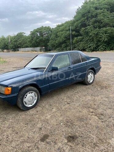 Mercedes 190 1989, 300,000 km - 2.0 l - Saatlı