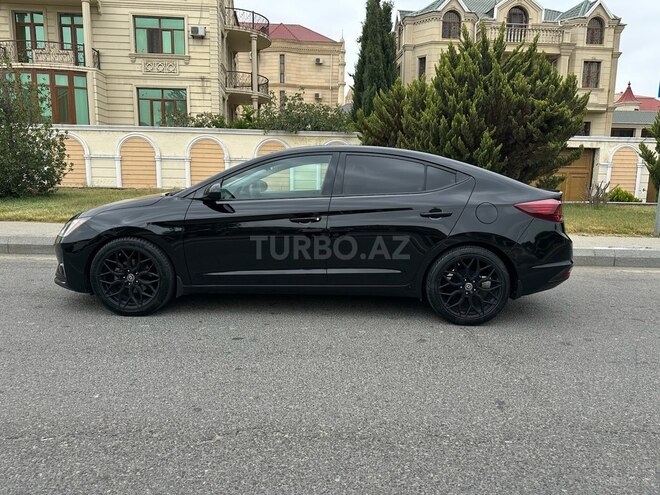 Hyundai Elantra 2019, 143,500 km - 2.0 l - Bakı