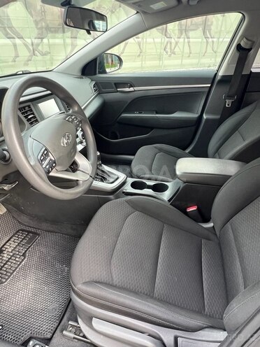 Hyundai Elantra 2019, 143,500 km - 2.0 l - Bakı