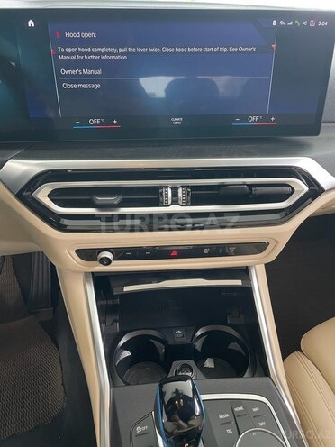 BMW i4-8