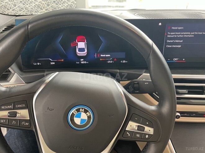 BMW i4-7