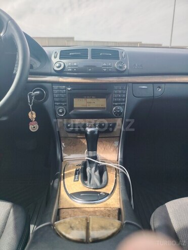 Mercedes E 200 2009, 318,000 km - 1.8 l - Bakı