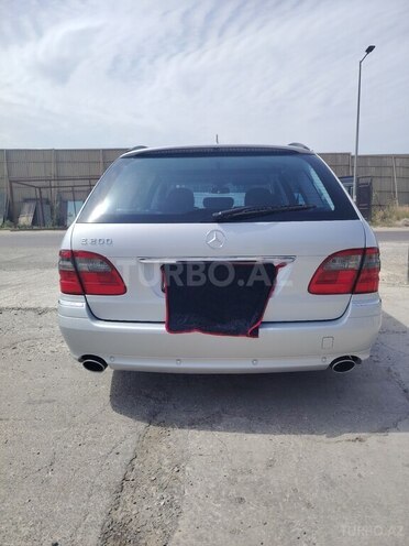 Mercedes E 200 2009, 318,000 km - 1.8 l - Bakı