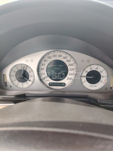 Mercedes E 200 2009, 318,000 km - 1.8 l - Bakı