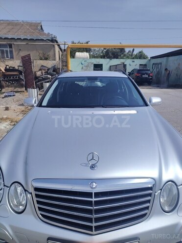 Mercedes E 200 2009, 318,000 km - 1.8 l - Bakı
