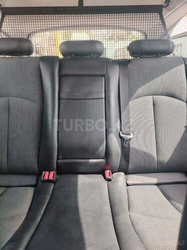 Mercedes E 200 2009, 318,000 km - 1.8 l - Bakı
