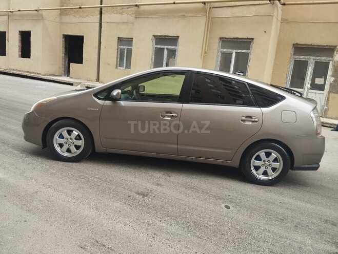 Toyota Prius-11