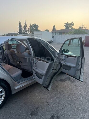 Mercedes E 280 2000, 231,000 km - 2.8 l - Göyçay