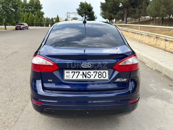 Ford Fiesta 2015, 118,000 km - 1.6 л - Gəncə