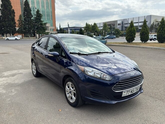 Ford Fiesta 2015, 118,000 km - 1.6 л - Gəncə