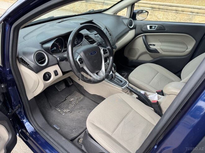 Ford Fiesta 2015, 118,000 km - 1.6 л - Gəncə