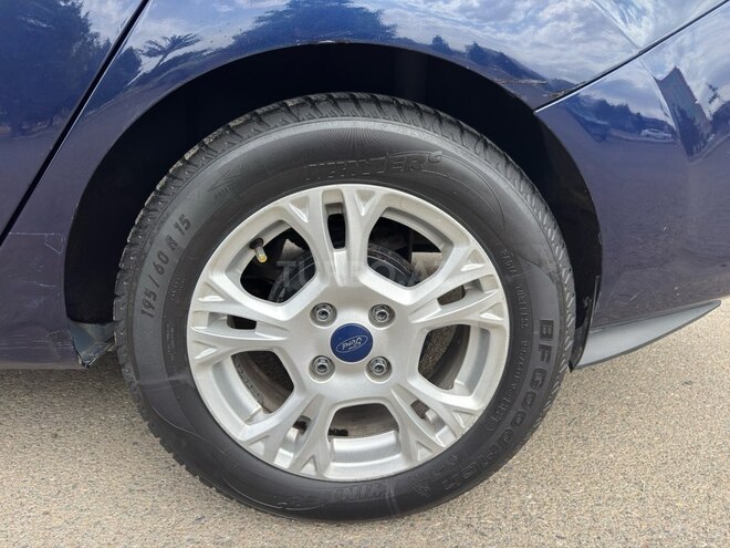 Ford Fiesta 2015, 118,000 km - 1.6 л - Gəncə