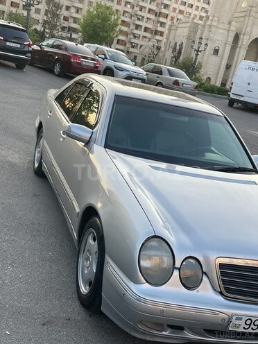 Mercedes E 280 2000, 421,000 km - 2.8 л - Bakı