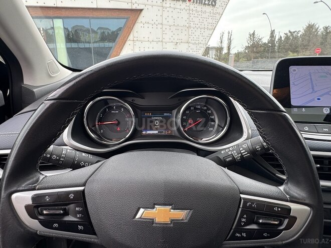 Chevrolet Tracker-9