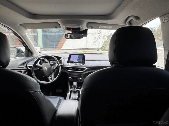 Chevrolet Tracker-8